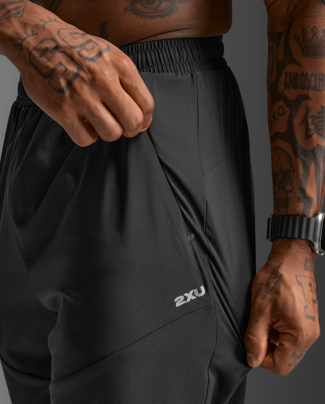 Aero Woven Jogger, Black/Silver Reflective