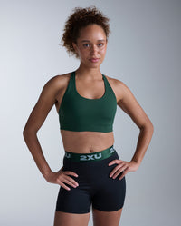 Form Strappy Low Impact Bra, Ever Green/Ever Green